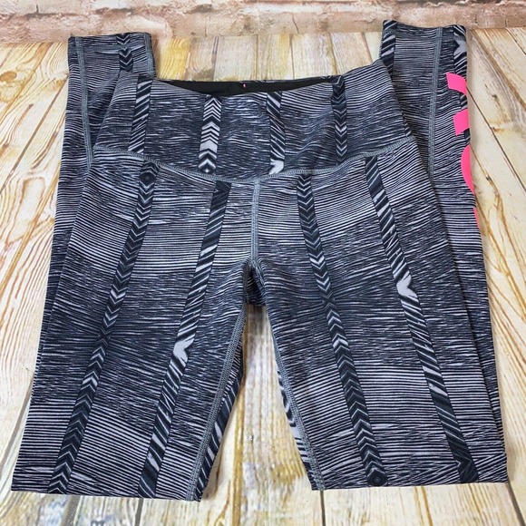 Victoria’s Secret VSX Sport KNOCKOUT Size X Small Grey Black Leggings Yoga Pants - Picture 2 of 8